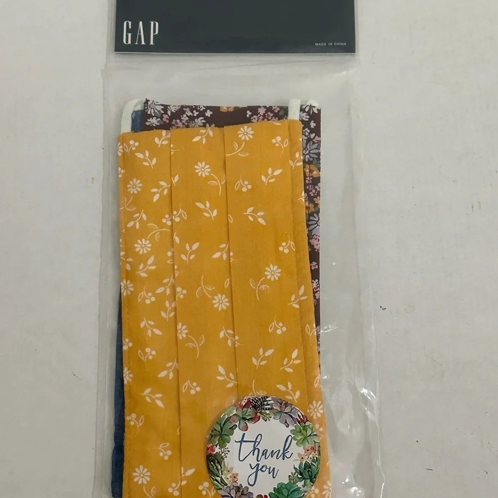 The Gap Floral Face Mask Set - Blue, Yellow, and Brown